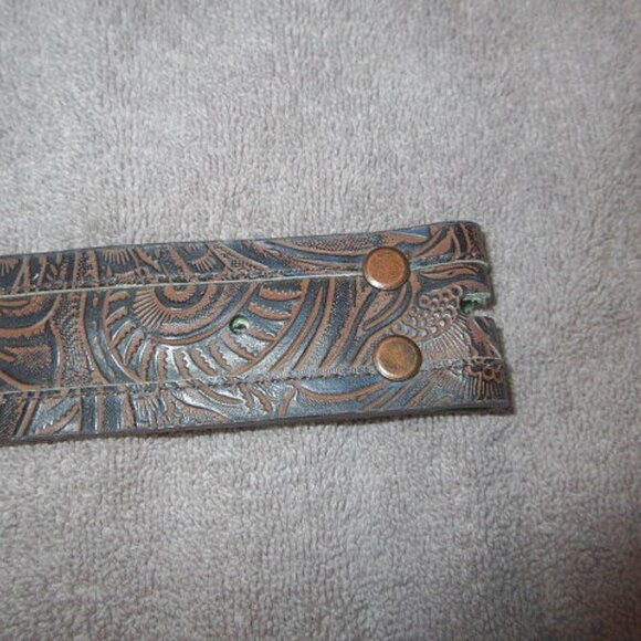 Rod's Arrow Beaded Hand Tooled Leather Belt Size M Rhinestones Studs Western - Picture 10 of 13
